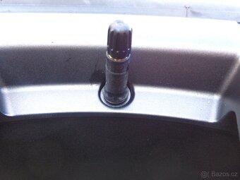 5x114,3 17" orig.Hyundai Tucson new zimna sada kol s TPMS - 5