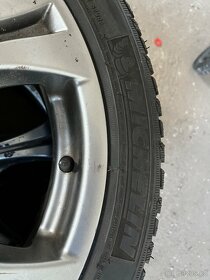 Prodám alu kola 17”5x112 se zimními pneutikami 225/45/17 - 5