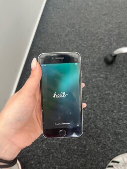 iPhone SE 2020 - 5