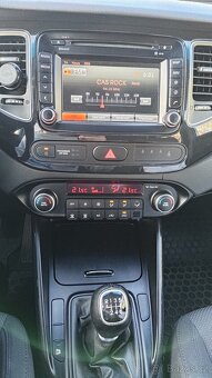 Kia carens 1.7 crdi 85kw - 5