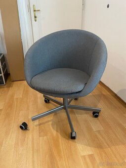 2x Ikea židle SKRUVSTA + 2x běhoun na podlahu - 5
