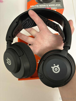 Sluchátka SteelSeries Arctis Nova 5 - 5