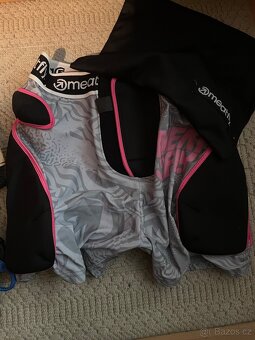 Snowboard+vybavení - 5