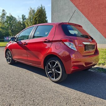 Toyota Yaris 1.33 VVT-i Luna 73kw Svycarsko DPH rezervace - 5