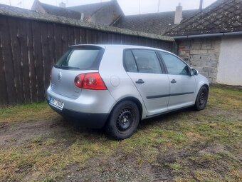 Volkswagen Golf V - 5