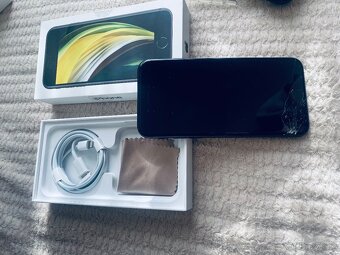 Iphone SE 2020 - 5