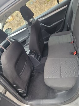 Octavia  1.6 NM rv 2018 - 5