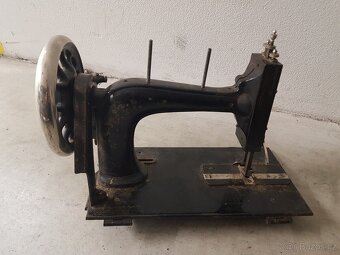 Šicí stroje - 5