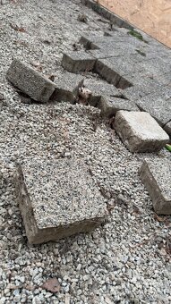 Dlažba- původ. cena 35 tis, cca 35m2 - 5