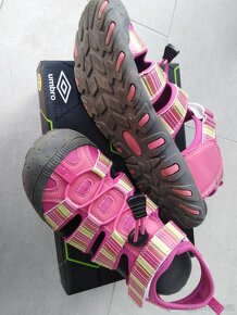 Sportovní sandály značka Umbro, velikost 39 - 5