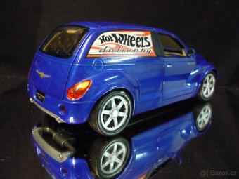 Chrysler PT Panel Cruiser Hot Wheels 1/18 - 5