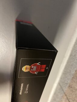 Lego Icons 10330 McLaren MP4/4 & Ayrton Senna - 5