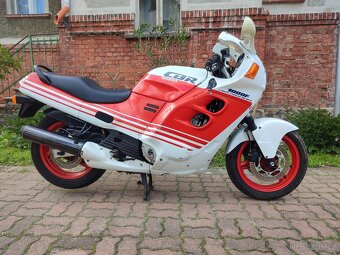 Honda CBR 1000F - 5
