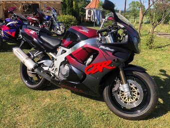 Honda CBR 900RR, Suzuki GSXR, VZ800, Kawasaki ZXR 400 - 5