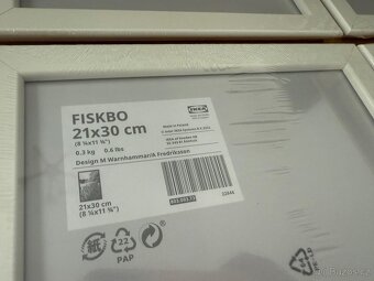 Ikea Fiskbo 21x30 bílý rám rámeček 11 ks - 5