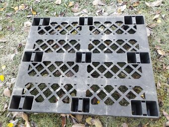 Plastové palety 120x100 - 5