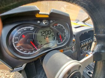 Can am commander 1000 - 5