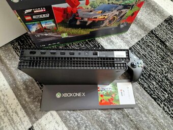 Herní Konzole Xbox One X 1TB s krabicí hrami - 5