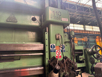 dvoustojanový karusel TOS SK 16 - 5