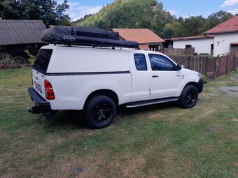 Toyota Hilux EC - 5