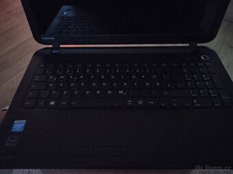 Prodám notebook Toshiba 15'6 při rychlém jednání sleva - 5