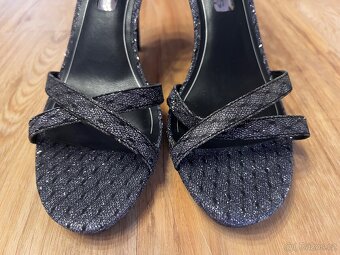 Dámské plesové stříbrné boty Tamaris vel. 41 - 5