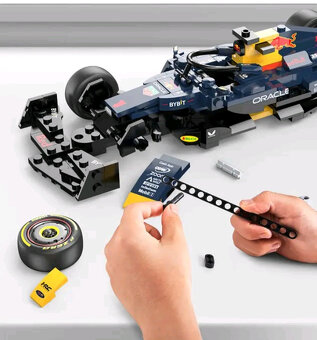 Nová stavebnice vozu F1 Red Bull 19 - 5