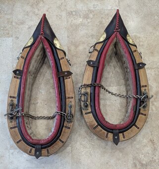 Prodám párové postroje do kočáru s chomouty - 5