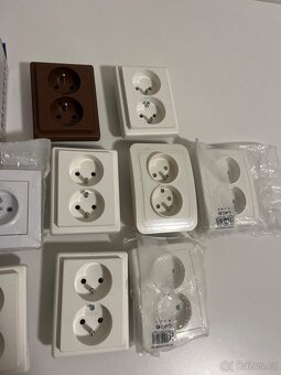Různé typy zásuvek - 5