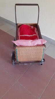 Retro kočárek pro panenky - 5