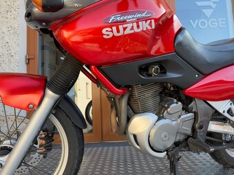 Suzuki XF 650 Freewind - 5