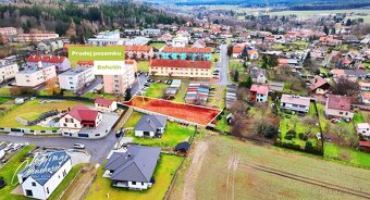 Prodej pozemku 1 040 m v Bohutíně klidná lokalita u rybníka - 5