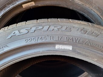 Prodám letní pneu 225/45/17 Apollo - 5