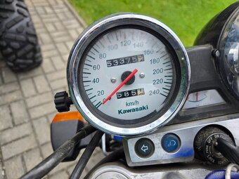 Kawasaki ZR-7 (750) - 5