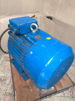Elektromotor 11kW a frekvenční měnič - 5