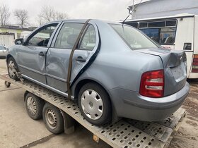 Škoda Fabia 1 sedan prodám přední světla tel 731328873 - 5