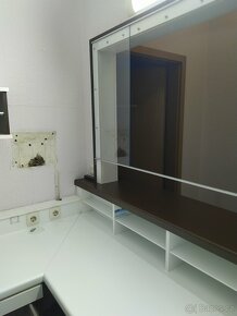 Kvalitní kancelářský nábytek / rohový stůl - 5