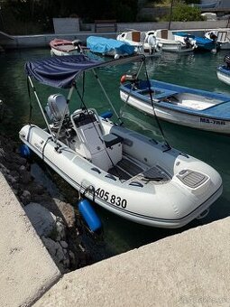 Prodám Highfield + Honda 20HP + vozík + bimini - 5
