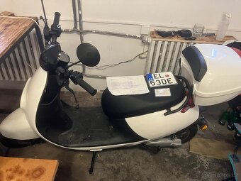 Elektrický skúrt najeto 12 km - 5