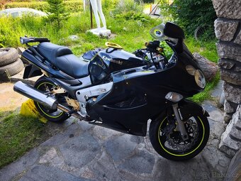Kawasaki ZZR 1200 - 5