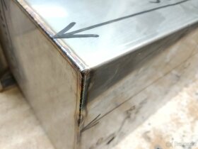 Nádoba se spádovitým okrajem a výpustní dírou. 333x292x232mm - 5