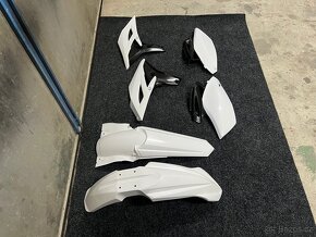 Nová sada plastů Yamaha 2010-2013 - 5