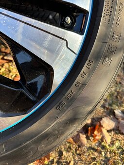 ALU KOLA MERCEDES EQC R19 ZIMNÍ SADA JAKO NOVÉ TOP - 5