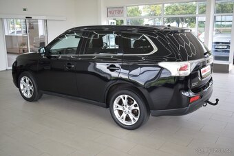 Mitsubishi Outlander 2,3 Di-D 110 kW,7-míst,4x4,kamera,TZ - 5