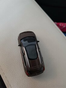 Peugeot 2008 v měřítku 1:43 - 5