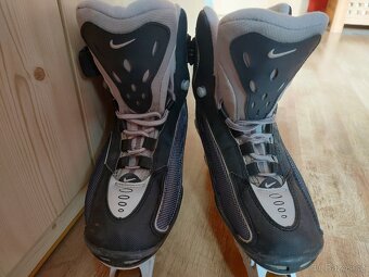 Inline brusle NIKE vel. 40,5 spíše na nohu 39 - 5