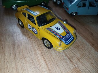 Porsche 911 bburago 1:24 - 5