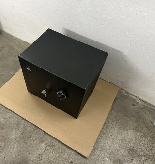 TREZOR, NÁBYTKOVÝ TREZOR, SEJF - ZÁNOVNÍ - 5