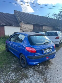 Peugeot 206 hatchback 1.4 benzin 55 kW - 5