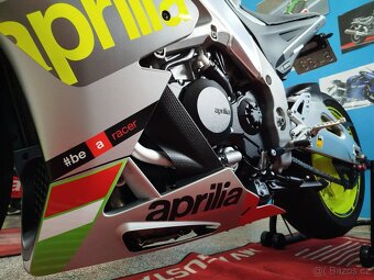 Aprilia rsv4 RR - 5